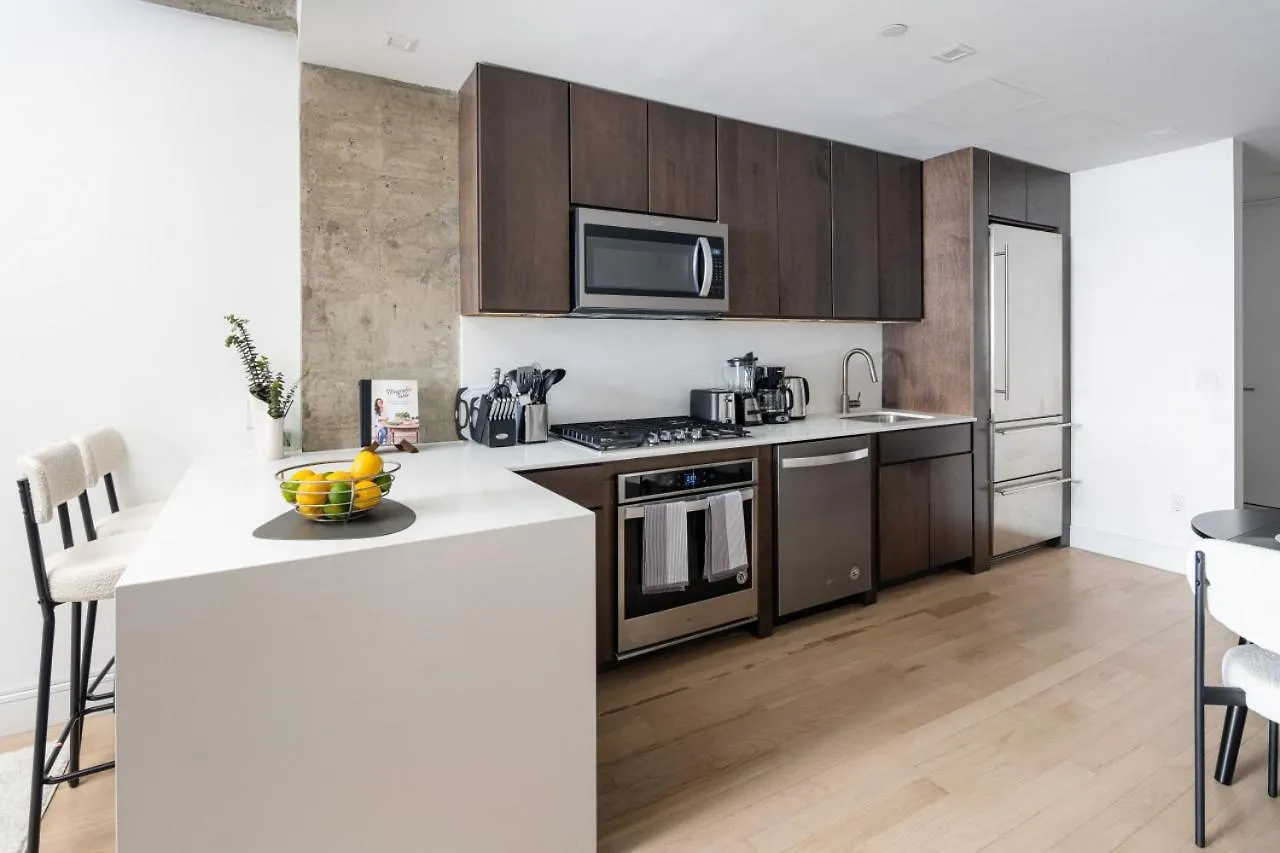 Chic And Spacious 2Bd Apt With Washer And Dryer In Unit New York Apartment